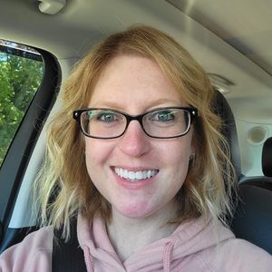 Meet your Posher, Stacy